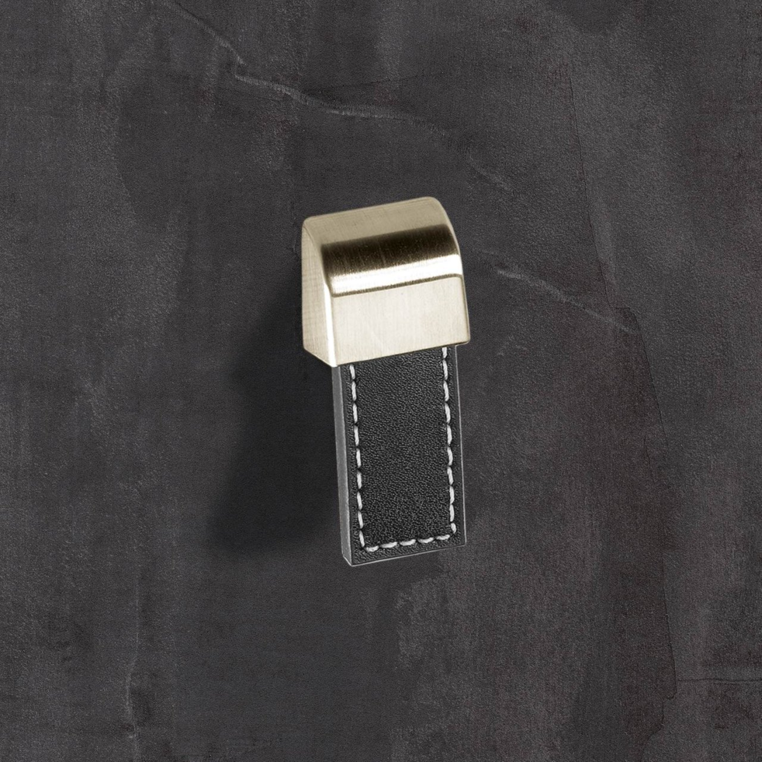 Bouton Agna, L 20 mm, B 50 mm, H 25 mm, cuir brun foncé / aspect inox brossé