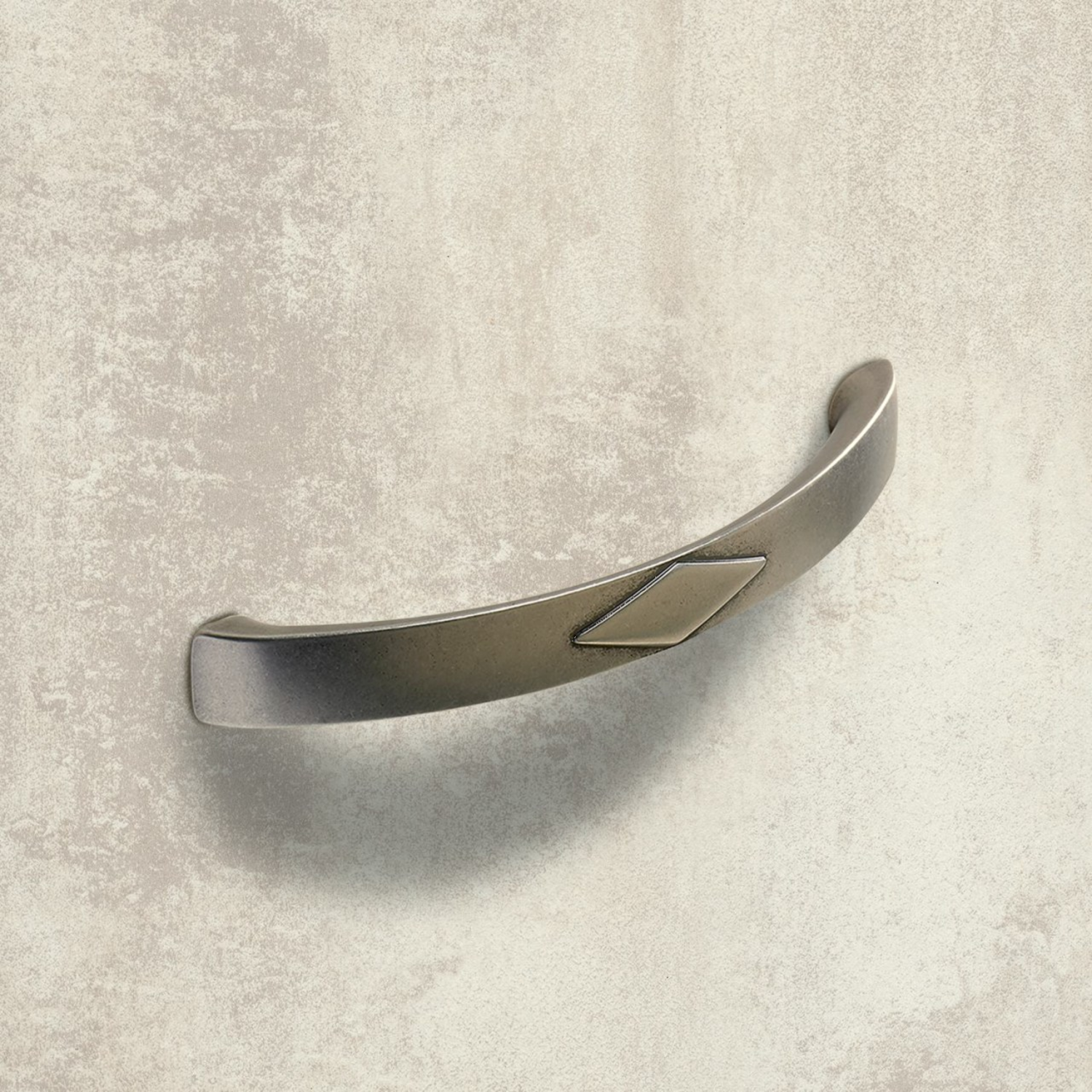 Poignée Bracara, entraxe de perçages 96, L 114 mm, B 15 mm, H 32 mm, aspect étain