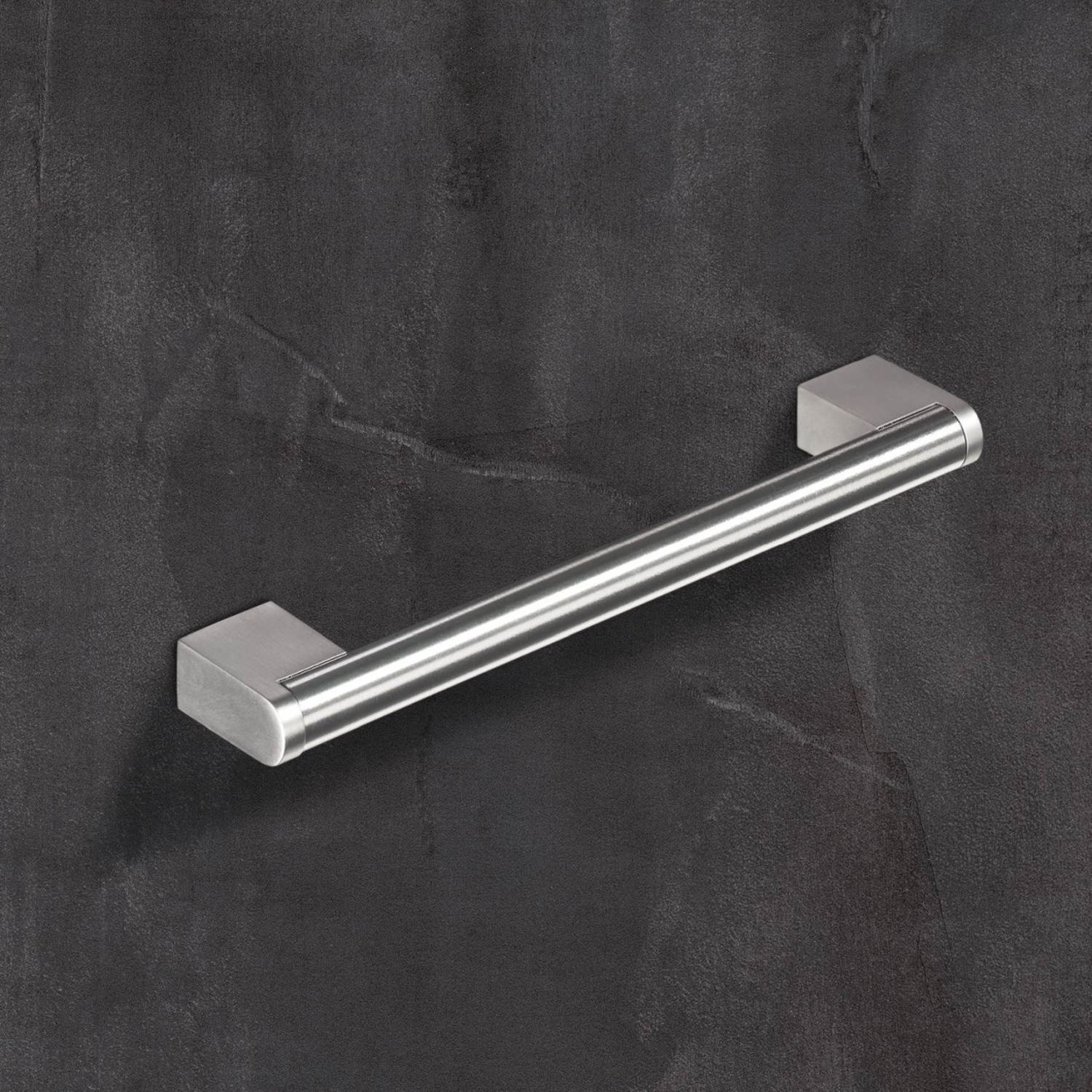 Poignée Brema, entraxe de perçages 96, L 108 mm, B 14 mm, H 35 mm, inox brossé / aspect inox brossé