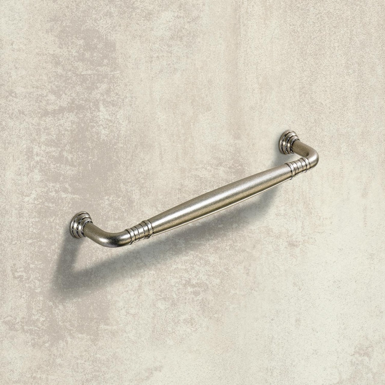 Greep Gissi, boorafstand 128, H 29 mm, ø 12 mm, tinkleurig