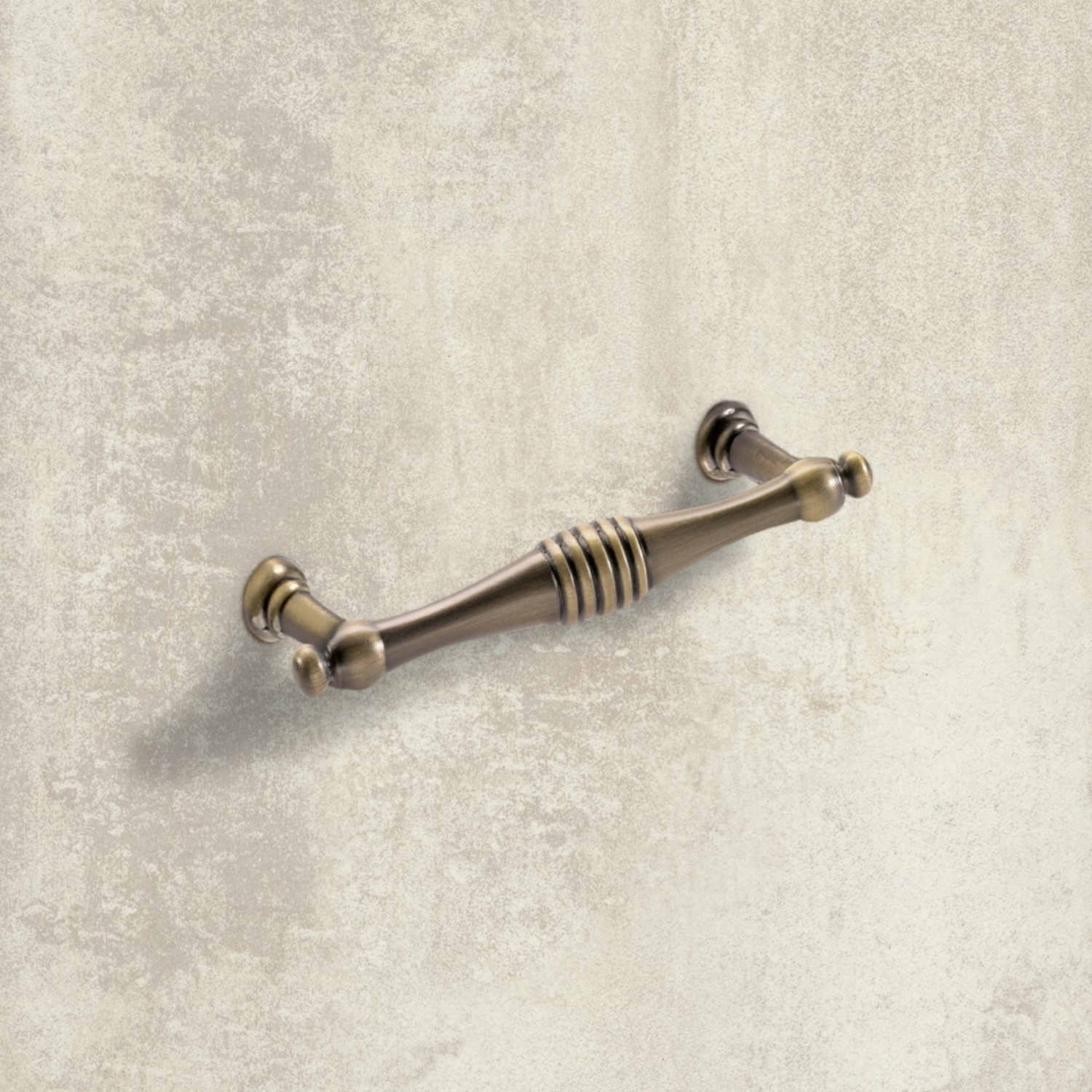 Greep Osimo, boorafstand 96, L 120 mm, B 13 mm, H 22 mm, ø 13 mm, messingkleurig antiek