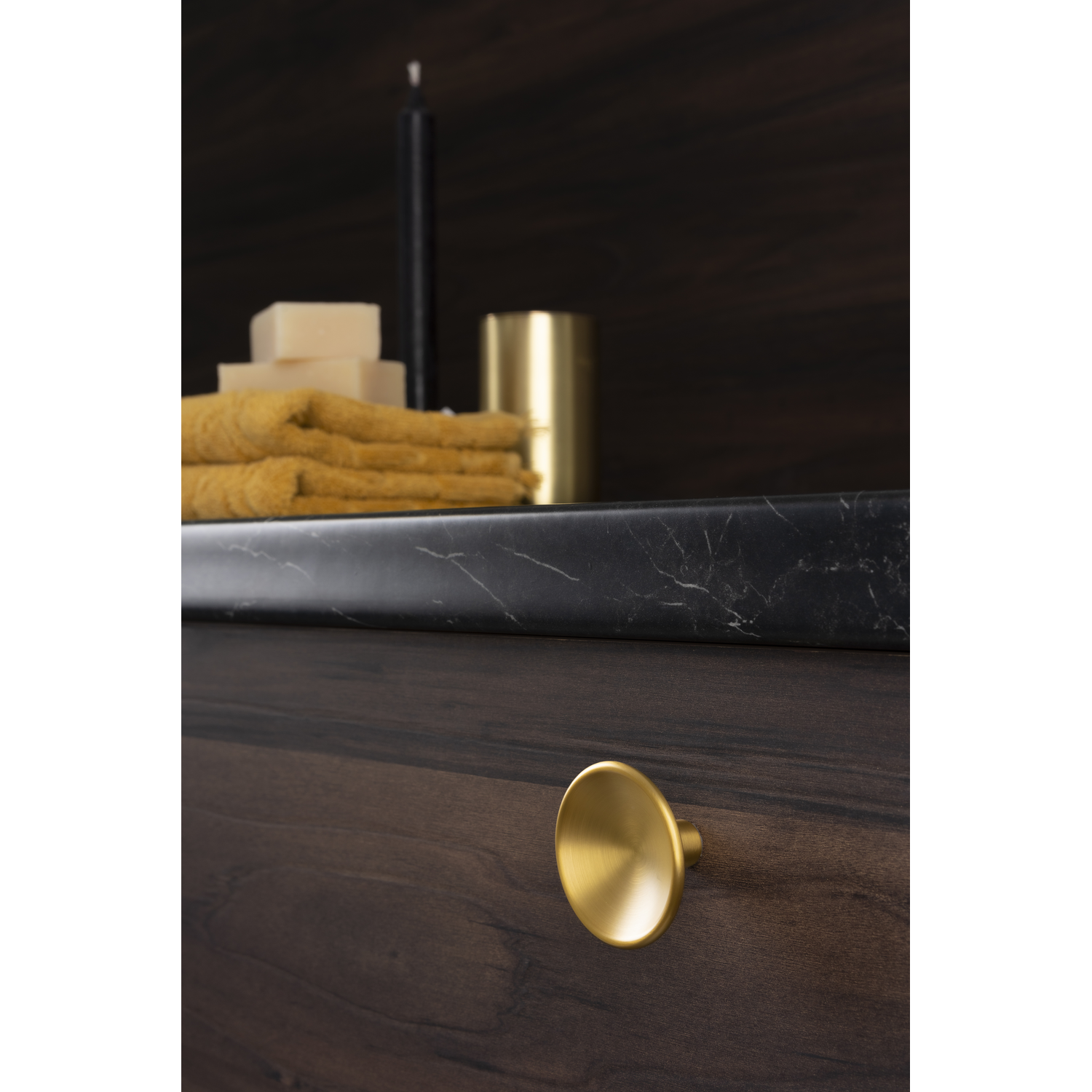 Knop DISC Ø38 zamak geborsteld messing cava