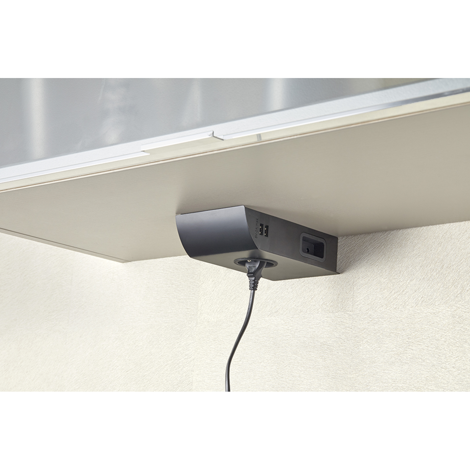 Born bloc prises noir mat b-f 1x16a - 2x6a - 2usb   2a
