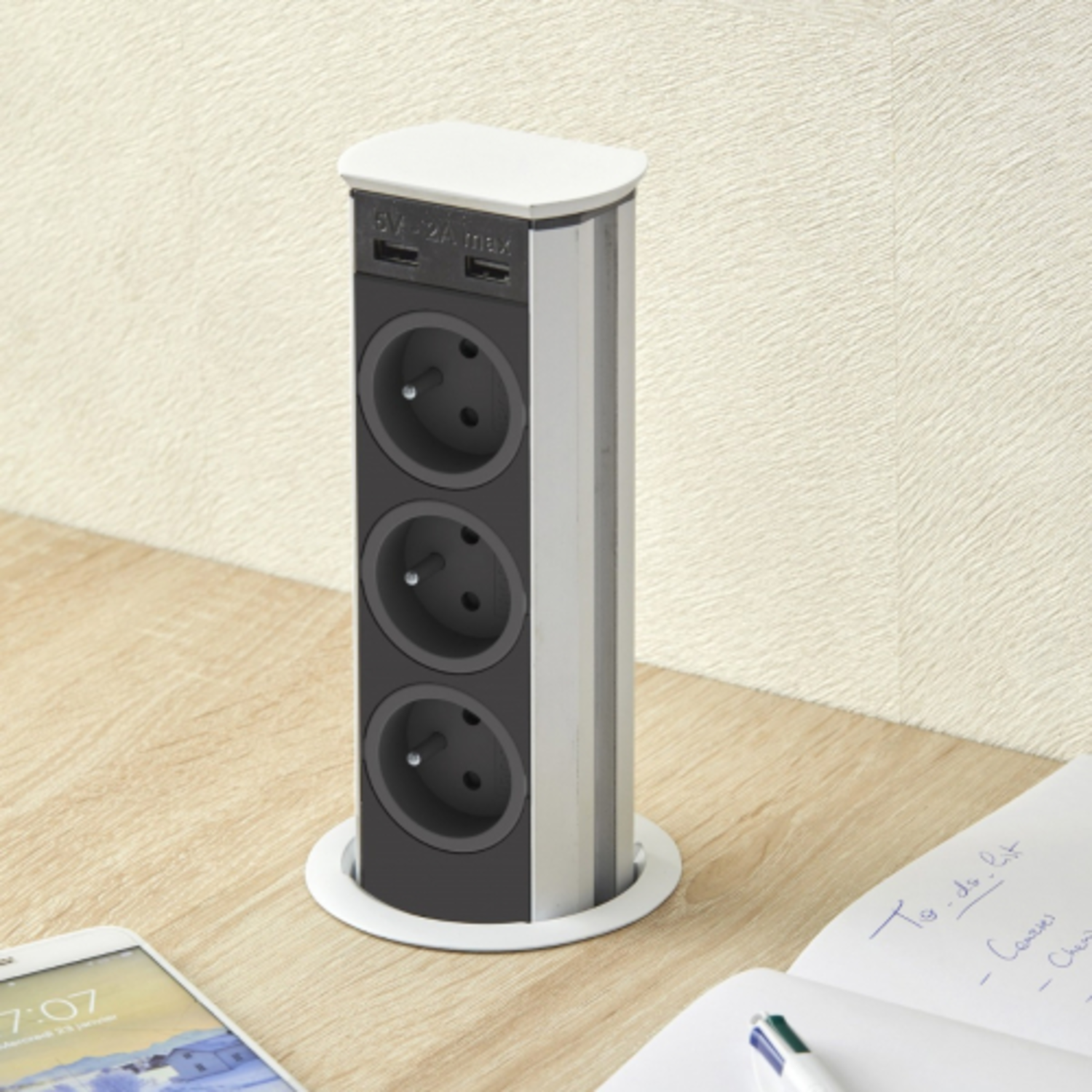 Brick blanc b-f 3 prises + 2 usb  