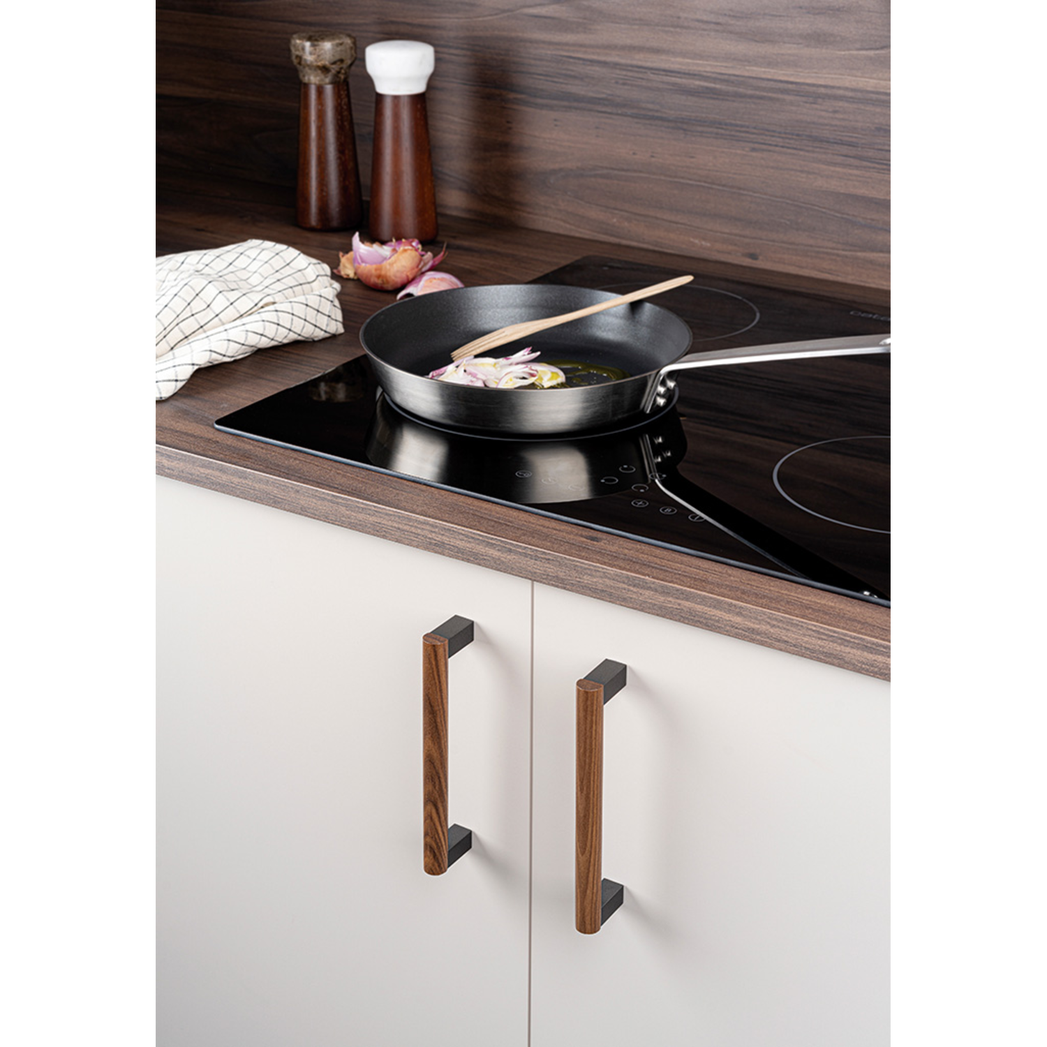 Greep ETO BA320 L334.6 hout / aluminium zwart / zwart hout
