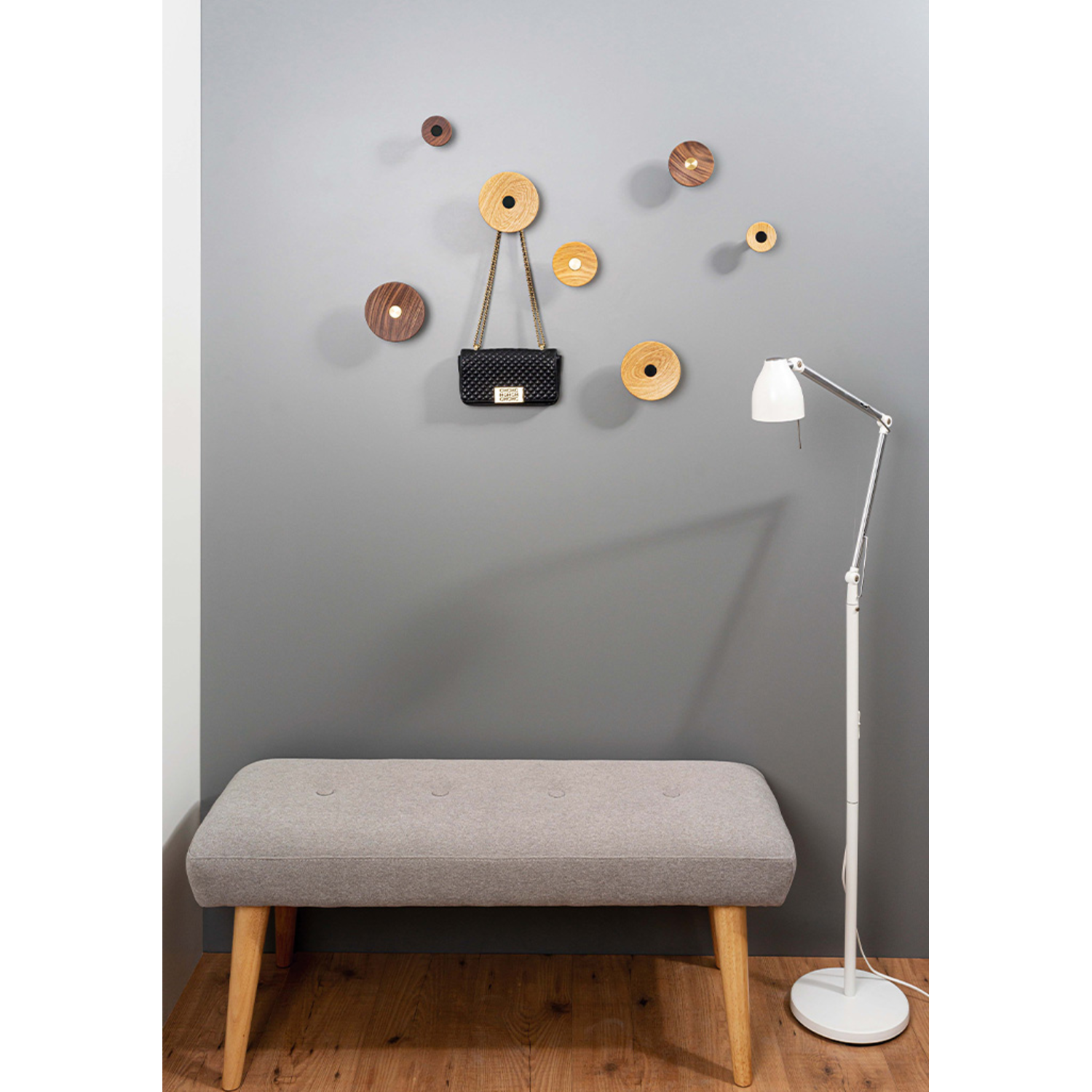 Porte-manteaux ZOOT Ø60 bois / aluminium brossé foncé laiton / noyer