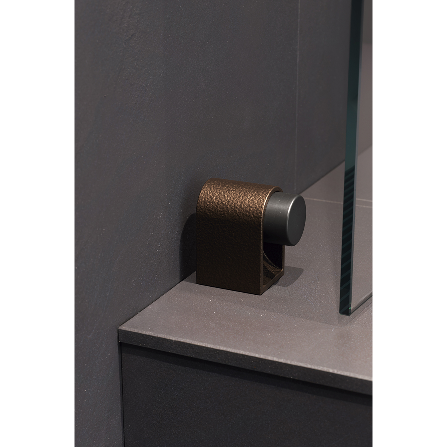 Butée de porte CASEY L47 aluminium / zamac noir texture