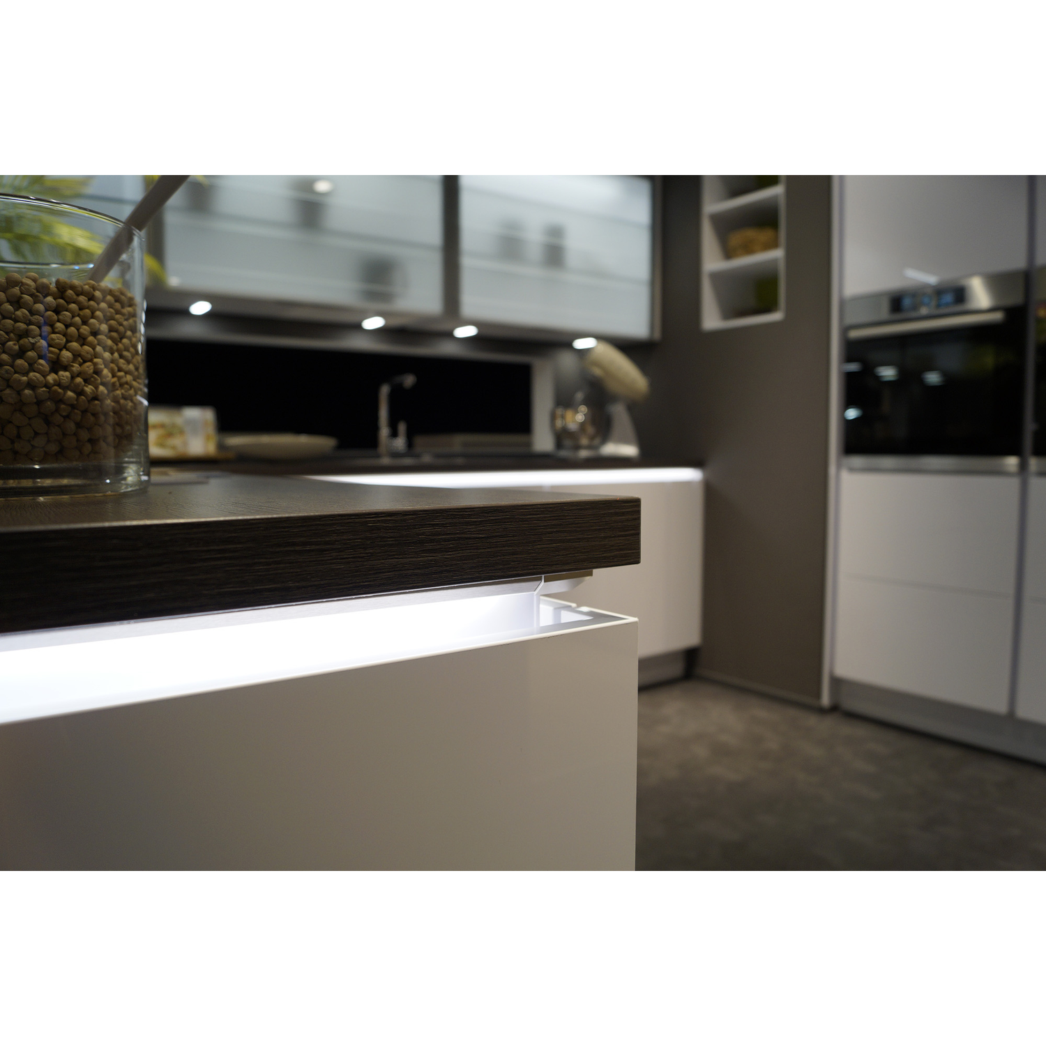 Led emotion nubio set eindkappen en hoeken2 x eind 2 x eindkap 1 x binnenhoek 1 x buitenhoek