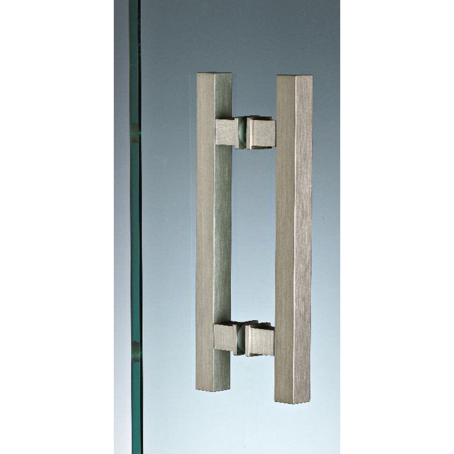Paire de poignées de tirage carrées, pour verres 6/12, B15 H15 L200, aluminium brillant