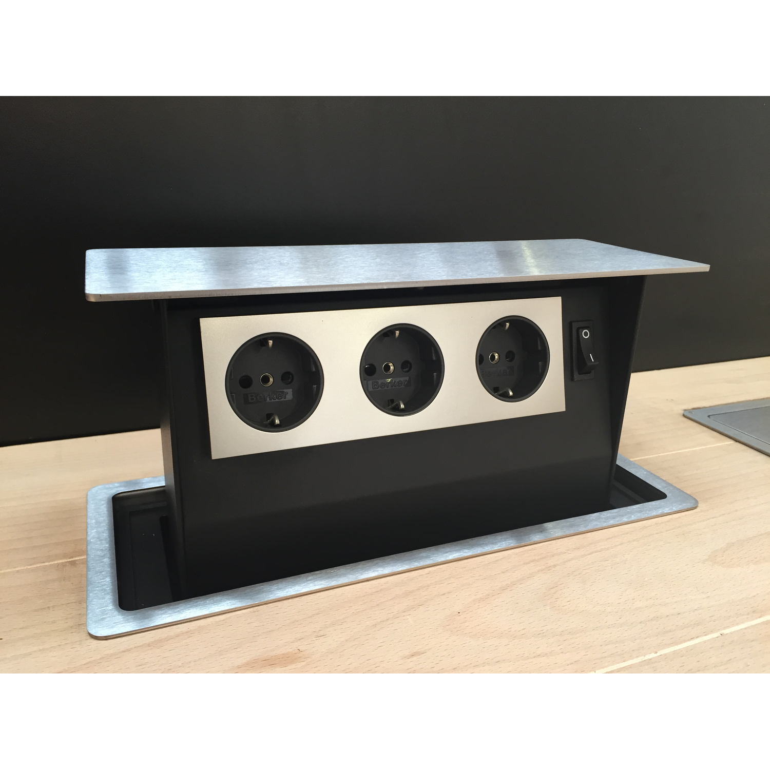 S-box inox  nl-d-l (2 prises + 2 usb a/c 25w)  