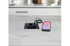 Spin zwart b-f 1 stopcontact + 1 usb C
