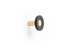 Porte-manteaux ZOOT Ø60 bois / aluminium brossé foncé laiton / noir bois