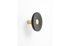 Porte-manteaux ZOOT Ø90 bois / aluminium brossé foncé laiton / noir bois