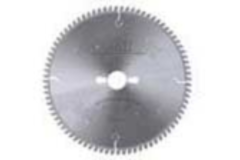 Lames pr mét.nonfer./laminés industriel  d=260f=ø30k=3.2p=2.5z80<°=-6°neg q=hw